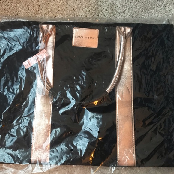VICTORIA SECRET TOTE - Picture 1 of 5